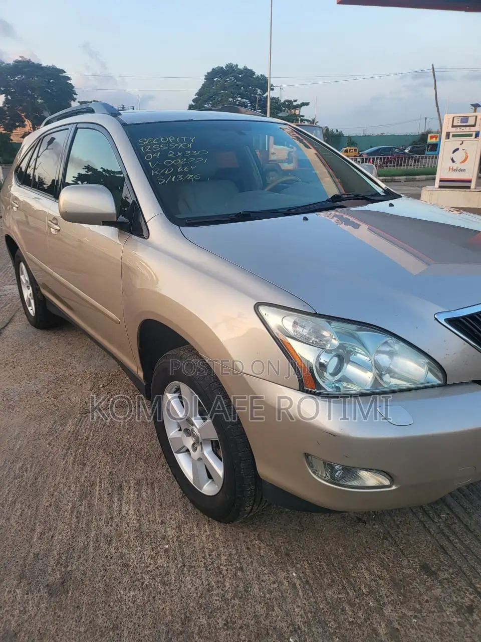 Lexus RX 330 2004 Gold