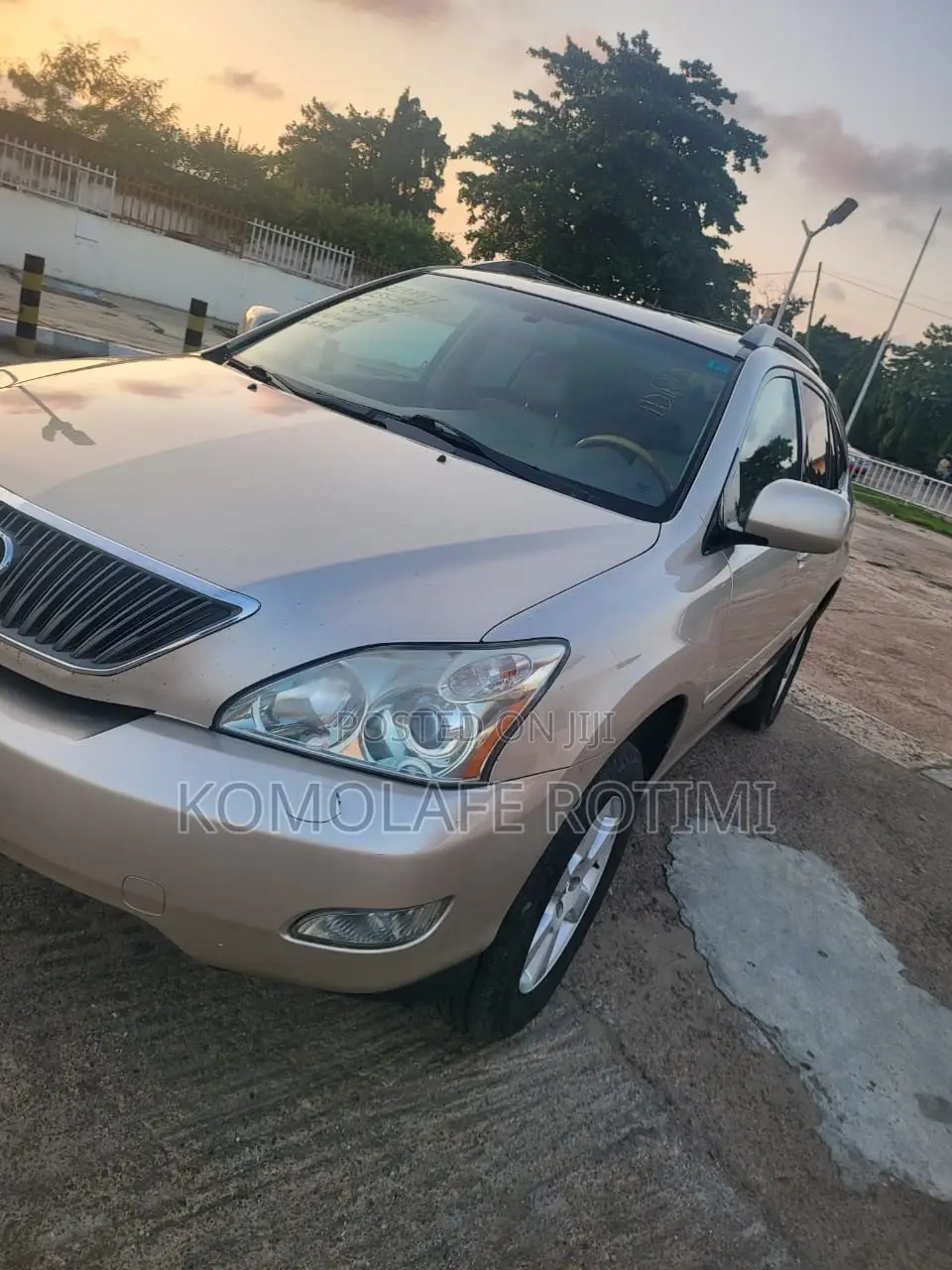 Lexus RX 330 2004 Gold