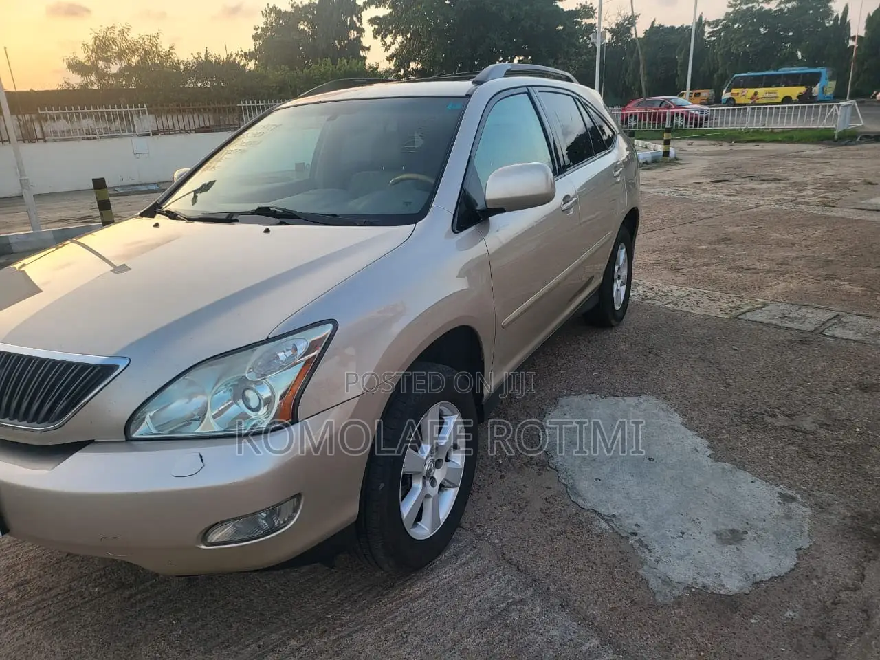 Lexus RX 330 2004 Gold