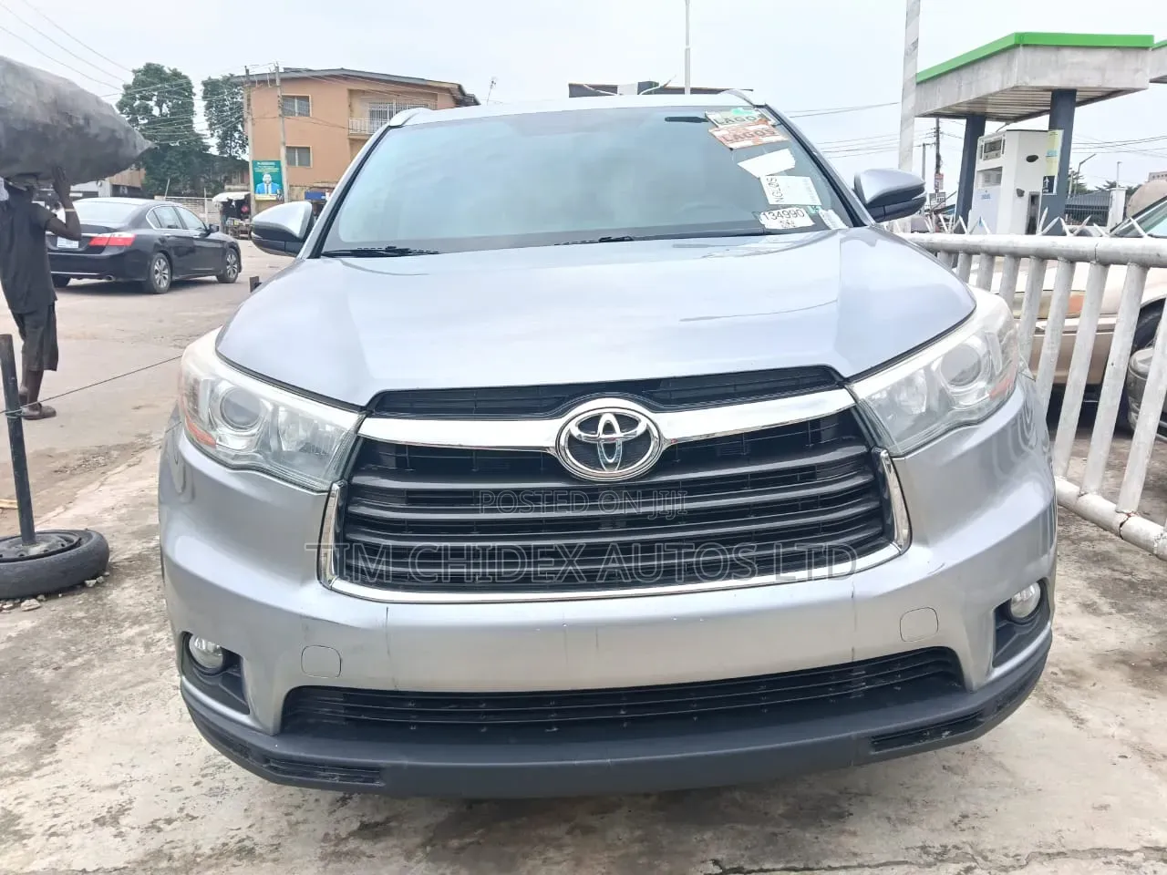 Toyota Highlander XLE V6 4x4 (3.5L 6cyl 6A) 2016 Silver