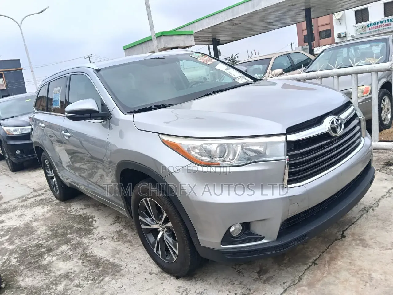 Toyota Highlander XLE V6 4x4 (3.5L 6cyl 6A) 2016 Silver