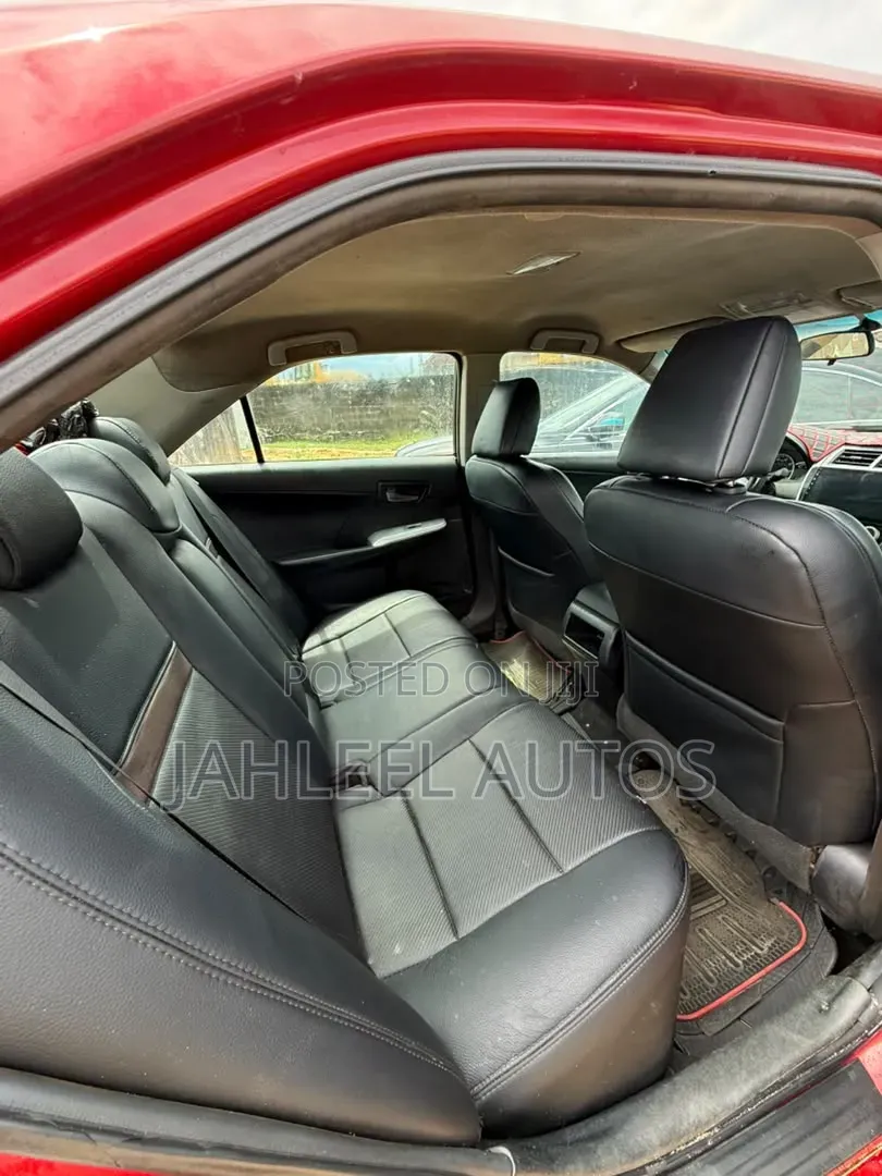 Toyota Camry SE 4dr Sedan (2.5L 4cyl 6A) 2013 Red