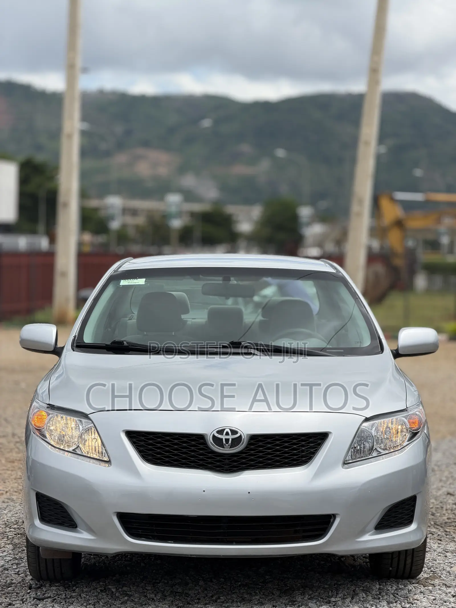 Toyota Corolla LE 4dr Sedan (1.8L 4cyl 4A) 2011 Silver