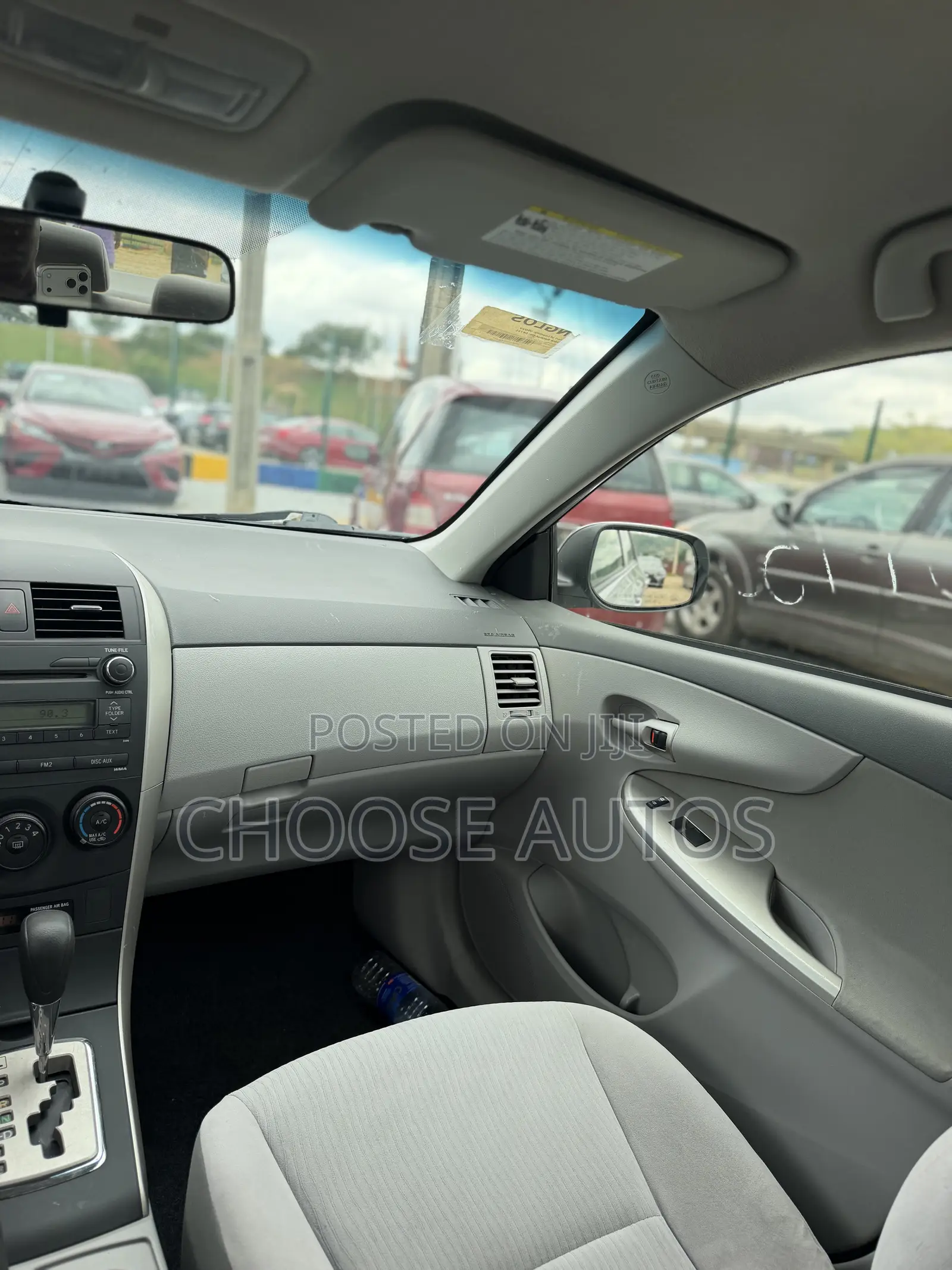 Toyota Corolla LE 4dr Sedan (1.8L 4cyl 4A) 2011 Silver