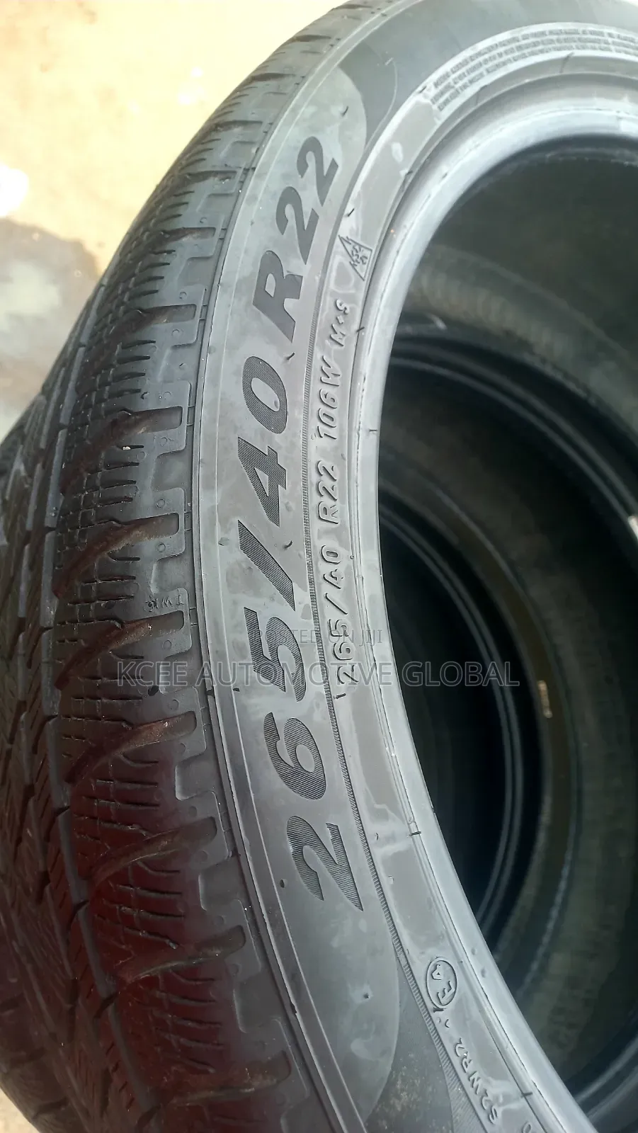 Tires 265/ 40 R 22