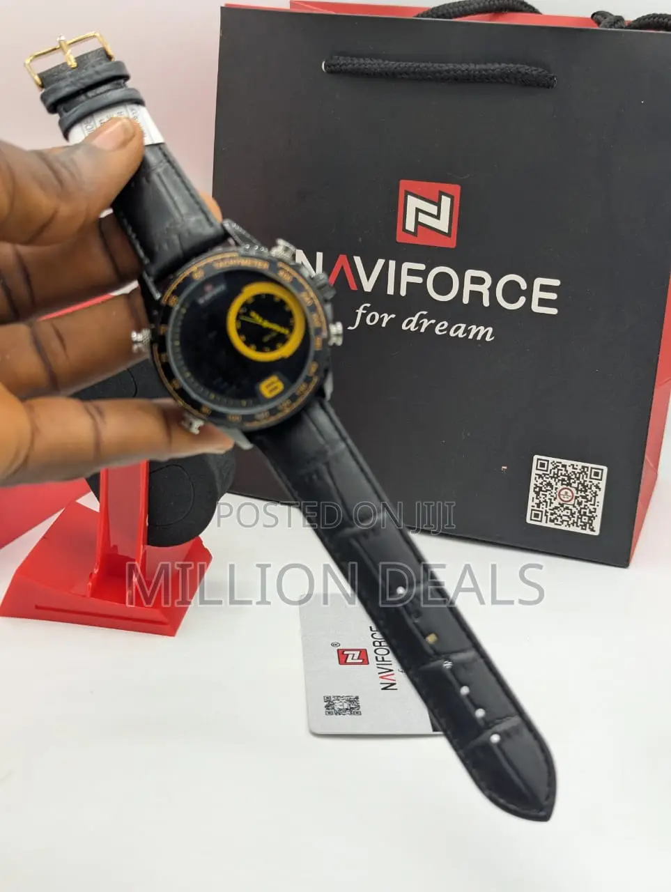 Leather Strap Classic Men Wrist Watch