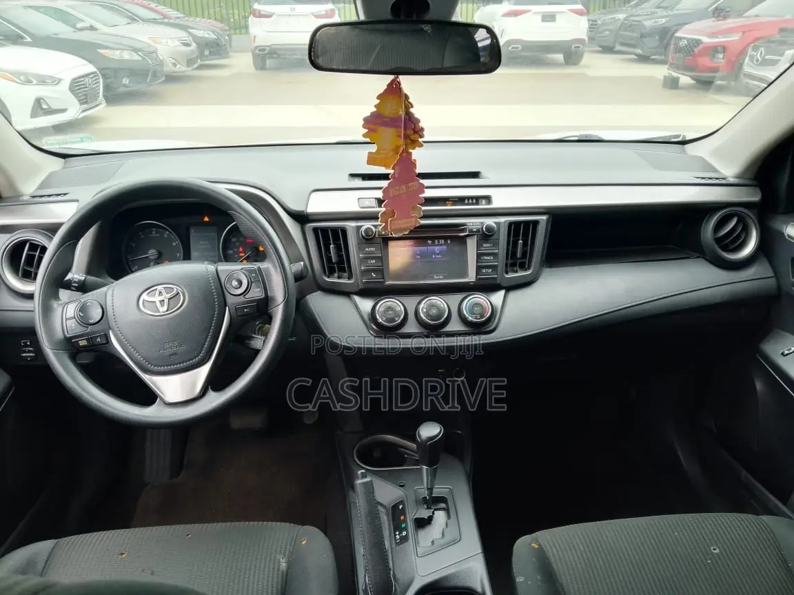 Toyota RAV4 2018 White