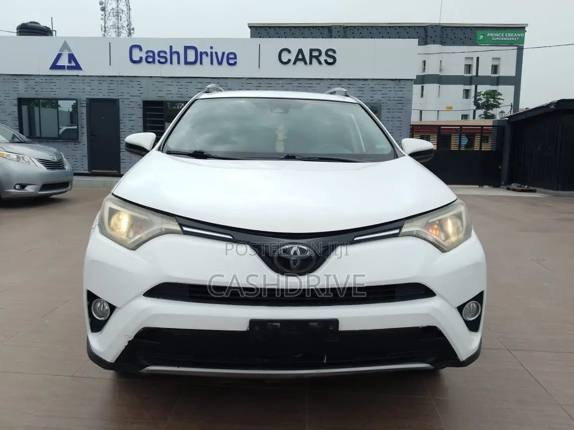Toyota RAV4 2018 White