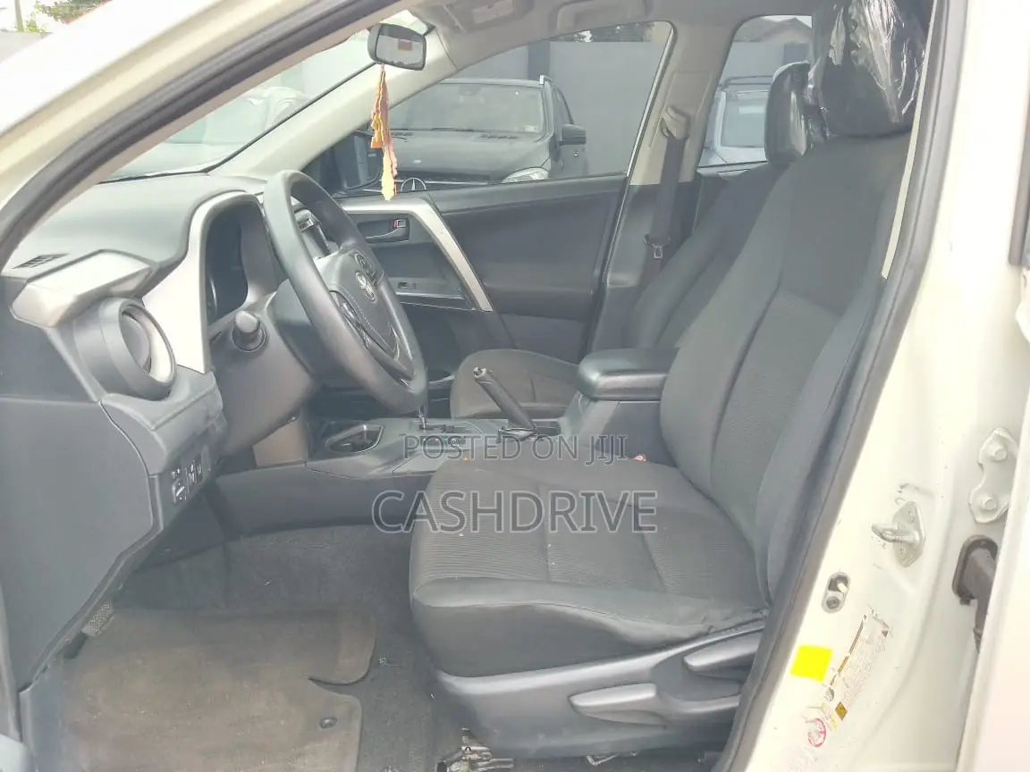 Toyota RAV4 2018 White