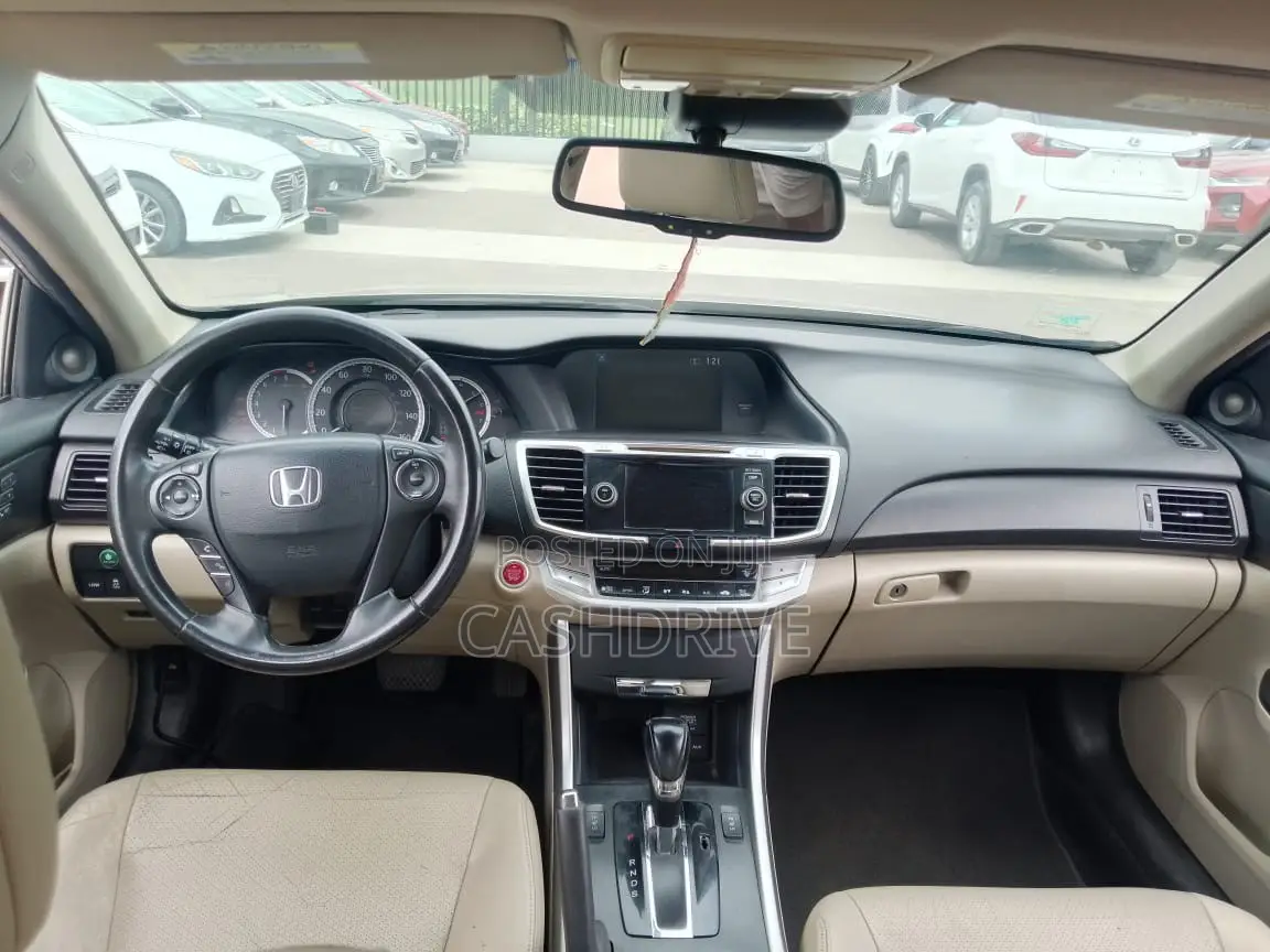 Honda Accord EX-L V-6 2dr Coupe (3.5L 6cyl 6A) 2014 Beige