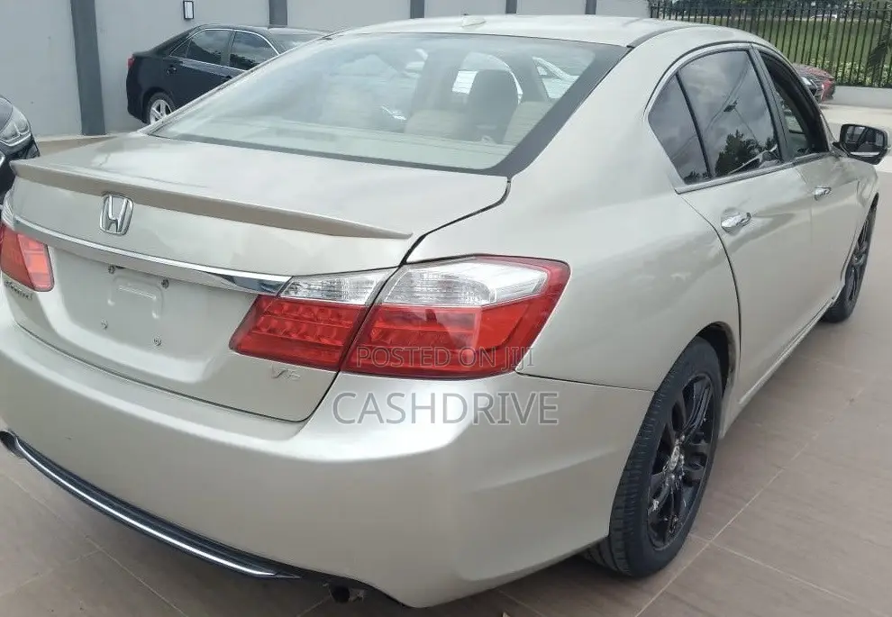 Honda Accord EX-L V-6 2dr Coupe (3.5L 6cyl 6A) 2014 Beige