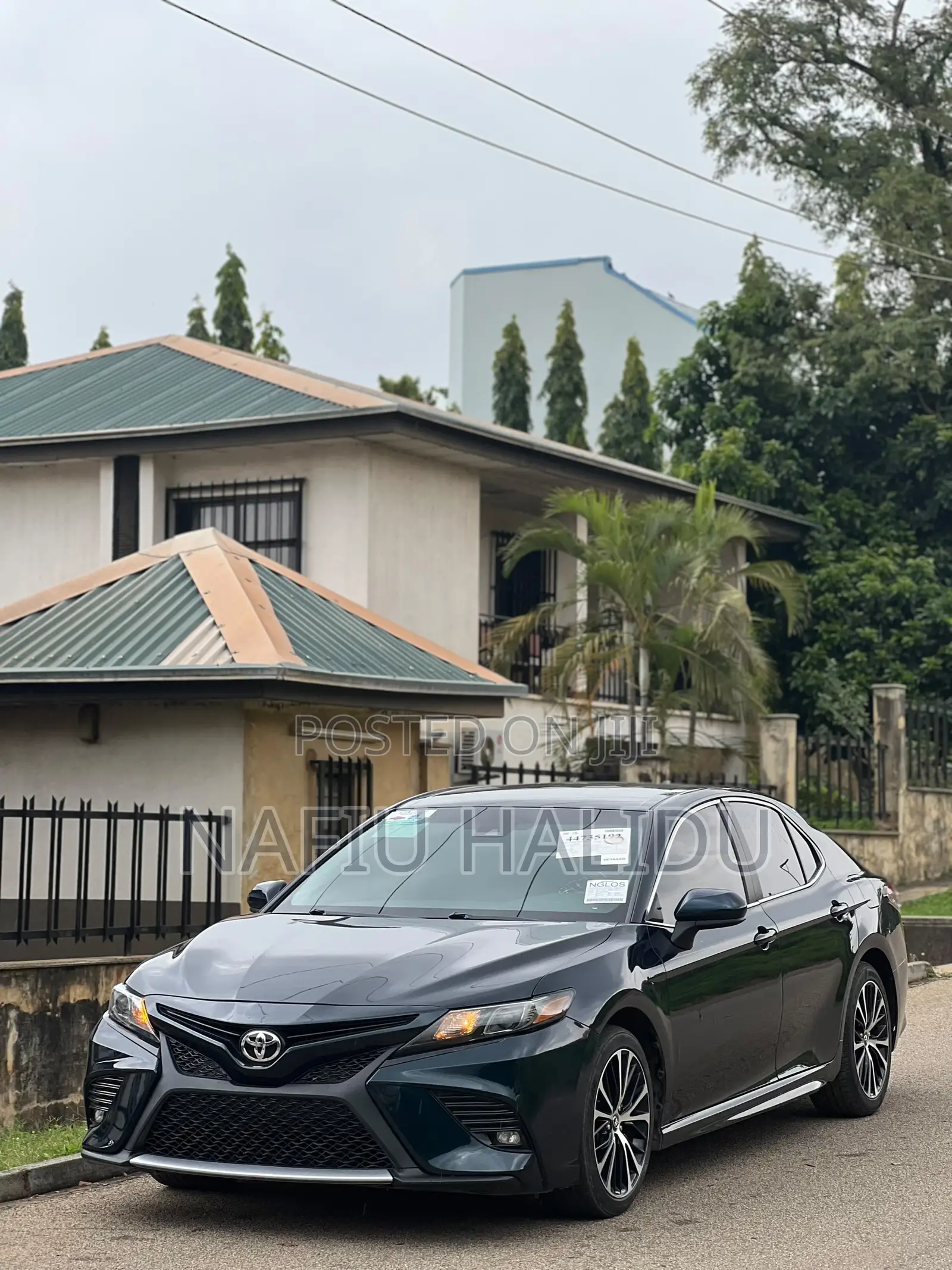 Toyota Camry 2019 Blue