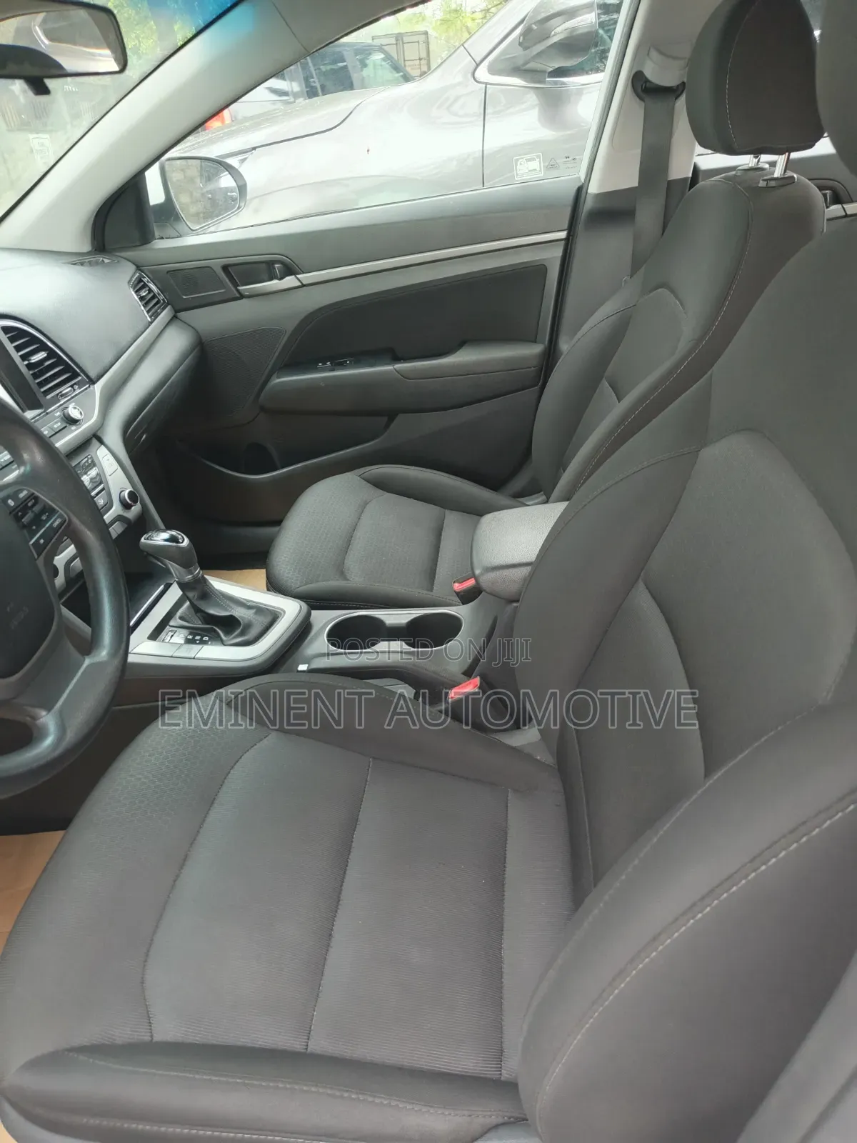 Hyundai Elantra 2018 White