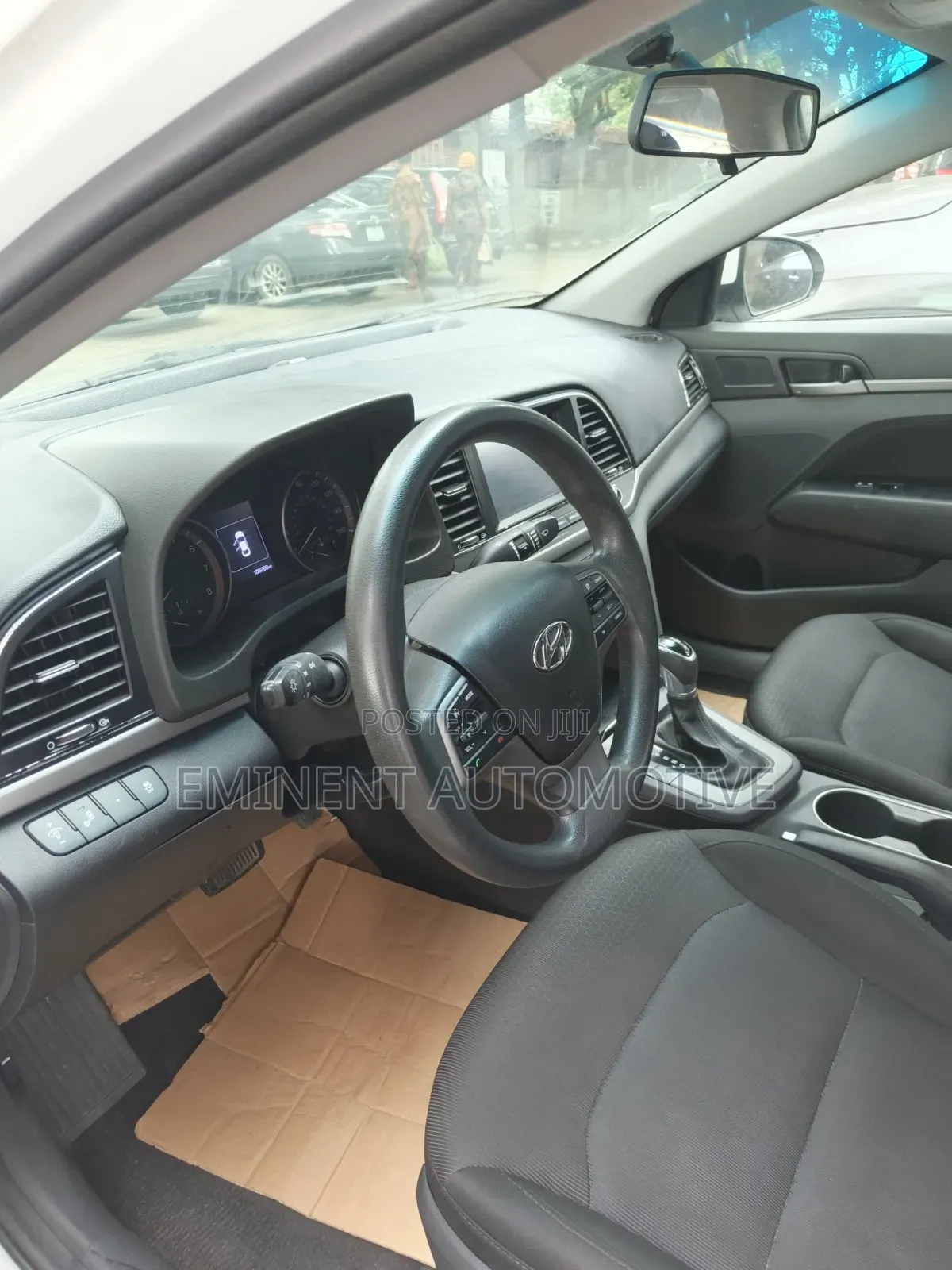 Hyundai Elantra 2018 White