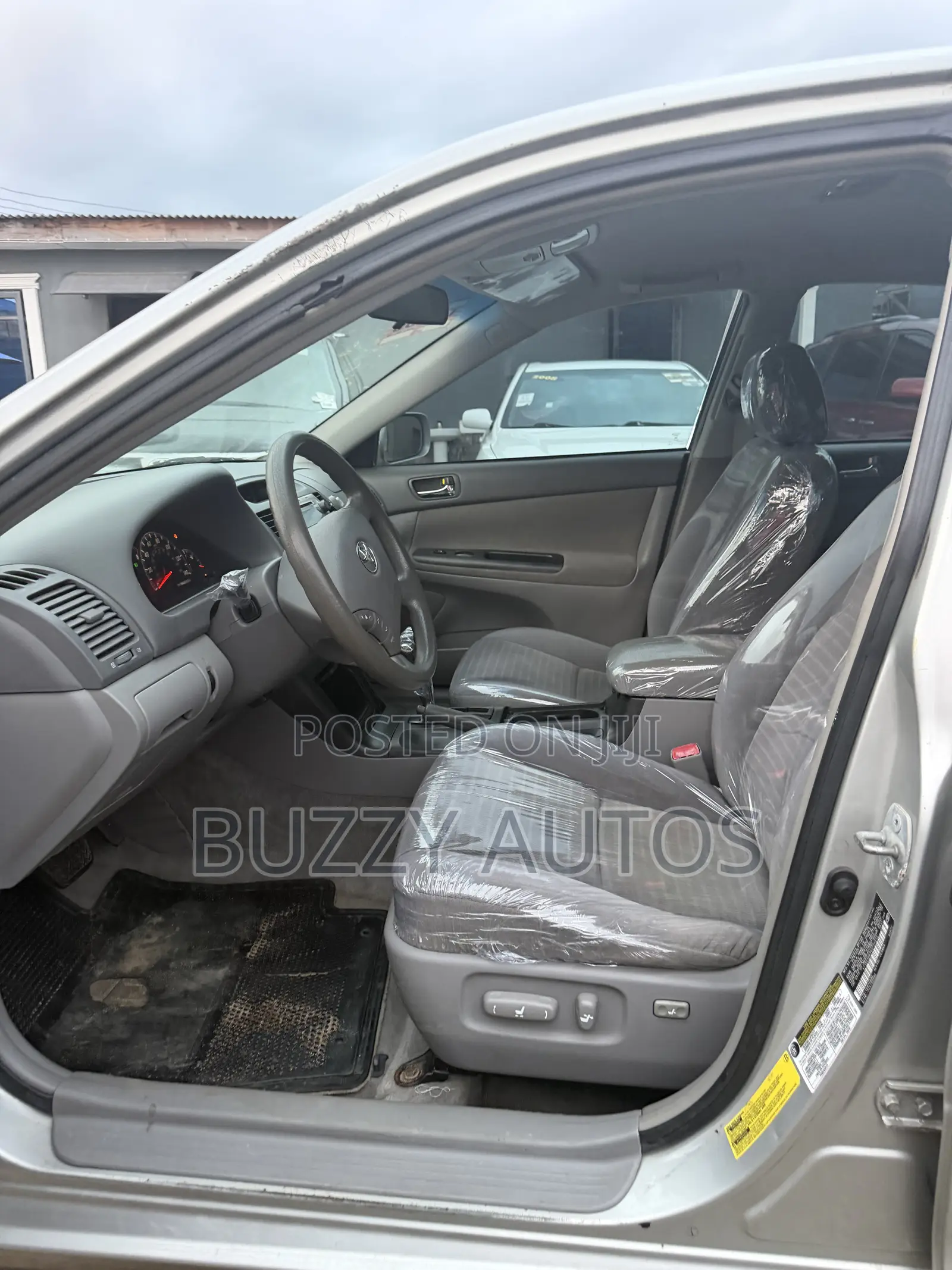 Toyota Camry LE 4dr Sedan (2.4L 4cyl 5A) 2006 Silver