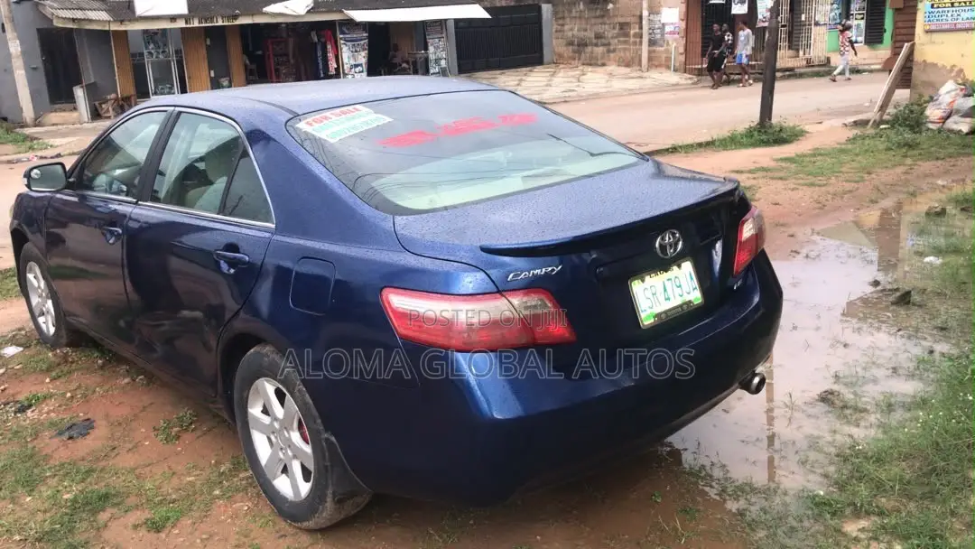 Toyota Camry LE 4dr Sedan (2.4L 4cyl 5A) 2008 Blue