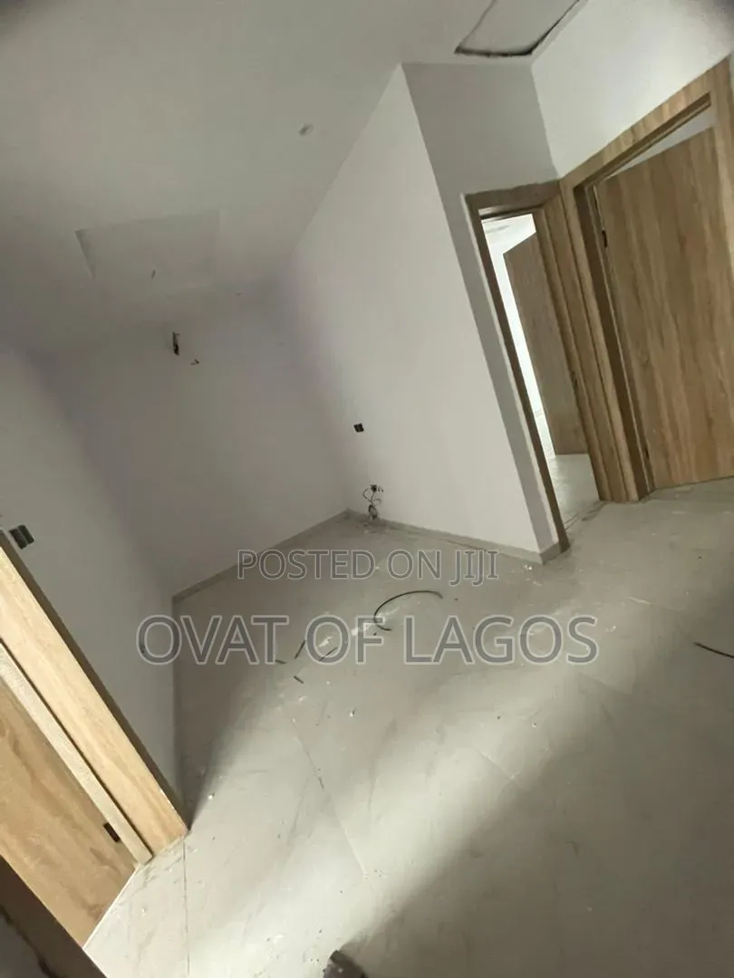 4bdrm Duplex in Orchid Road, Lekki Expressway for rent