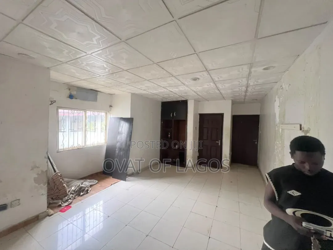 4bdrm Duplex in Lekki Phase 1 for rent