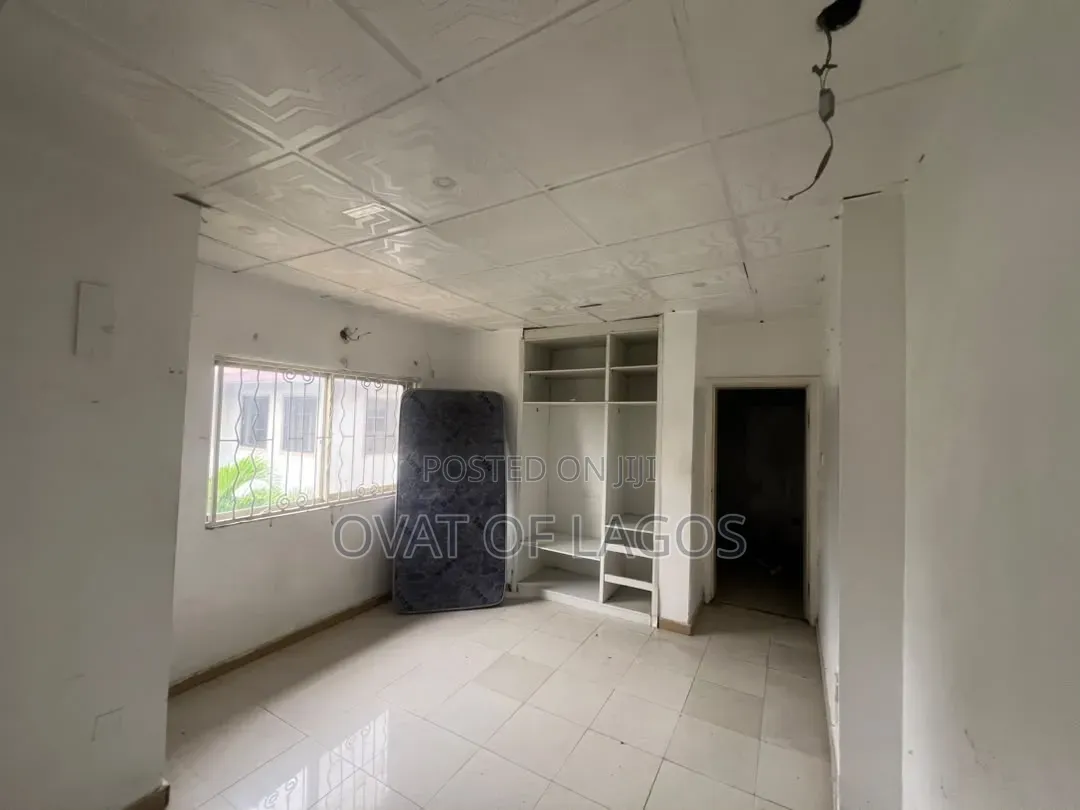 4bdrm Duplex in Lekki Phase 1 for rent