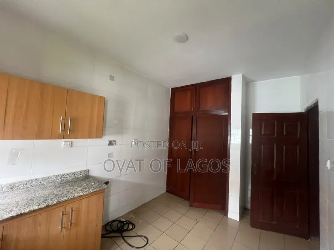 3bdrm Duplex in Lekki Phase 1 for rent