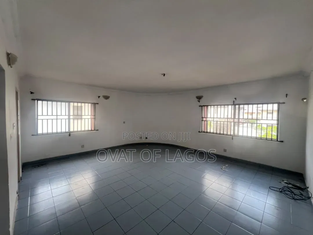 3bdrm Duplex in Lekki Phase 1 for rent
