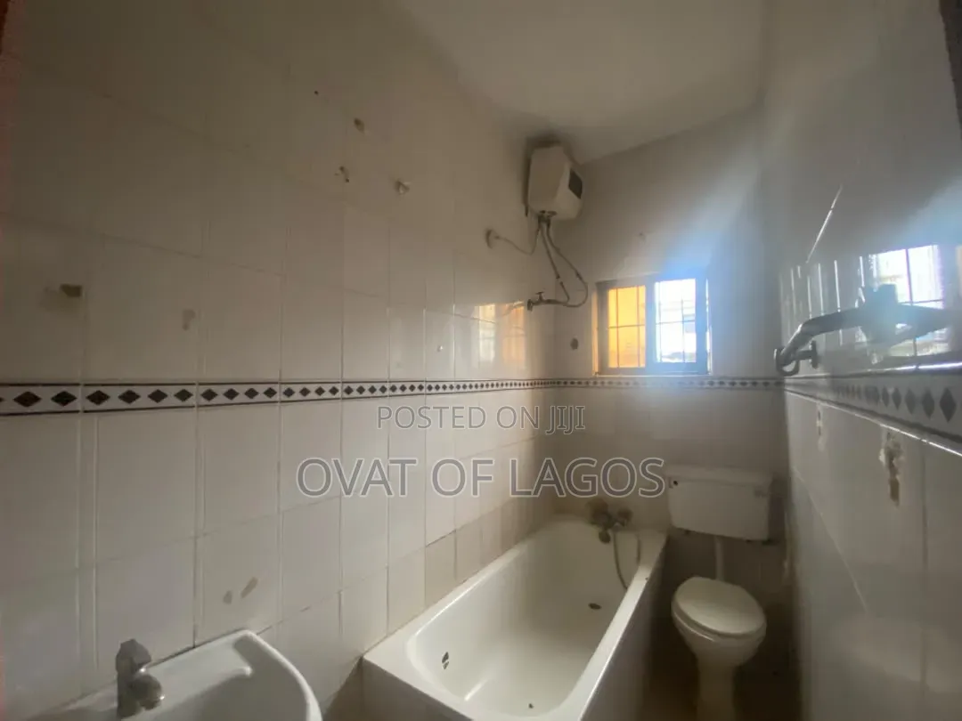 2bdrm Duplex in Ikota Villa for rent