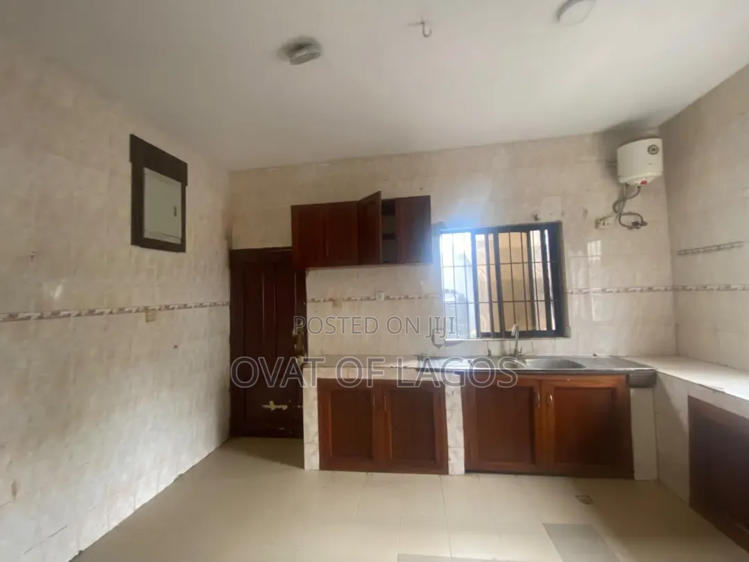 2bdrm Duplex in Ikota Villa for rent