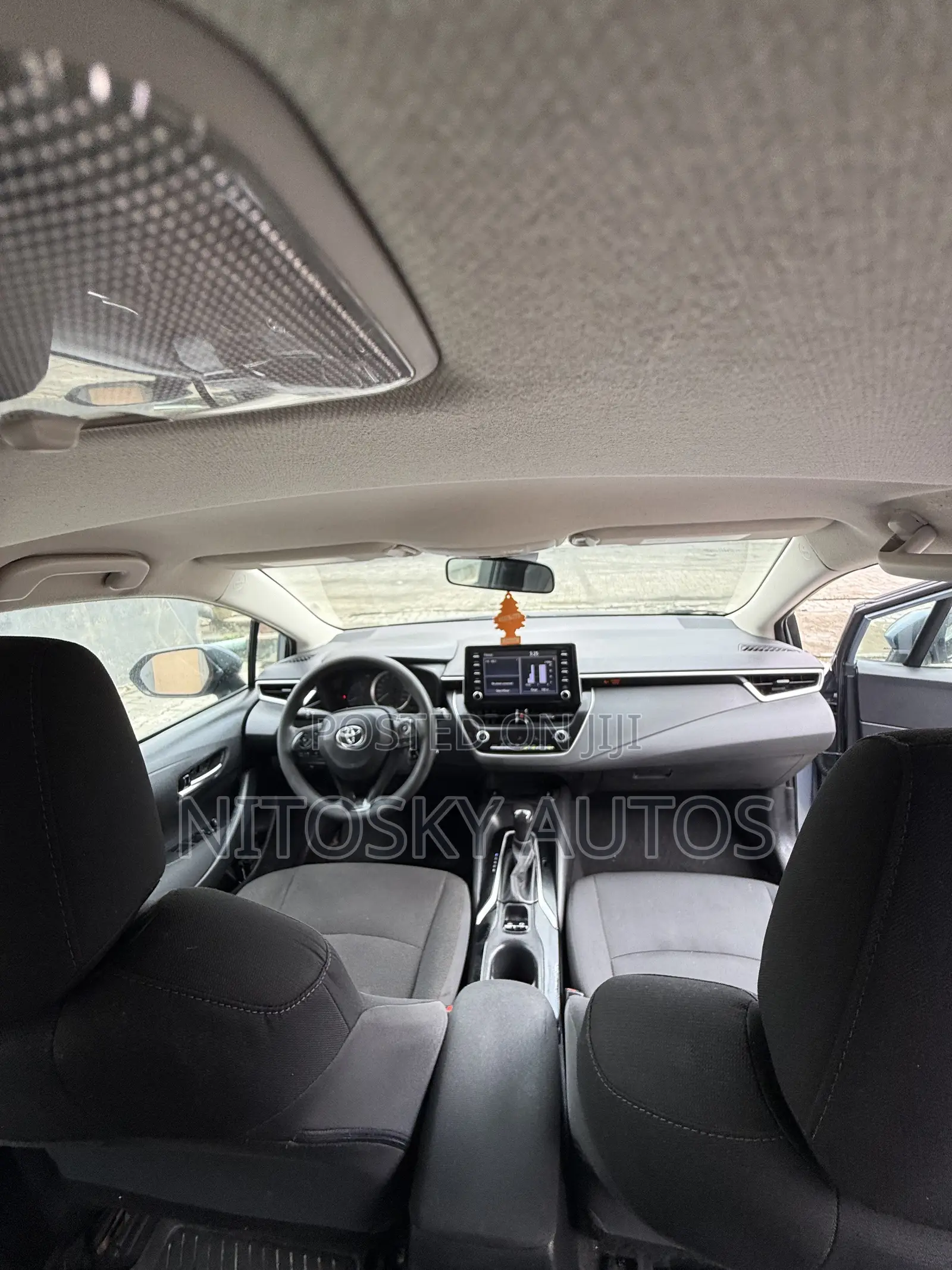 Toyota Corolla LE 2021 Blue