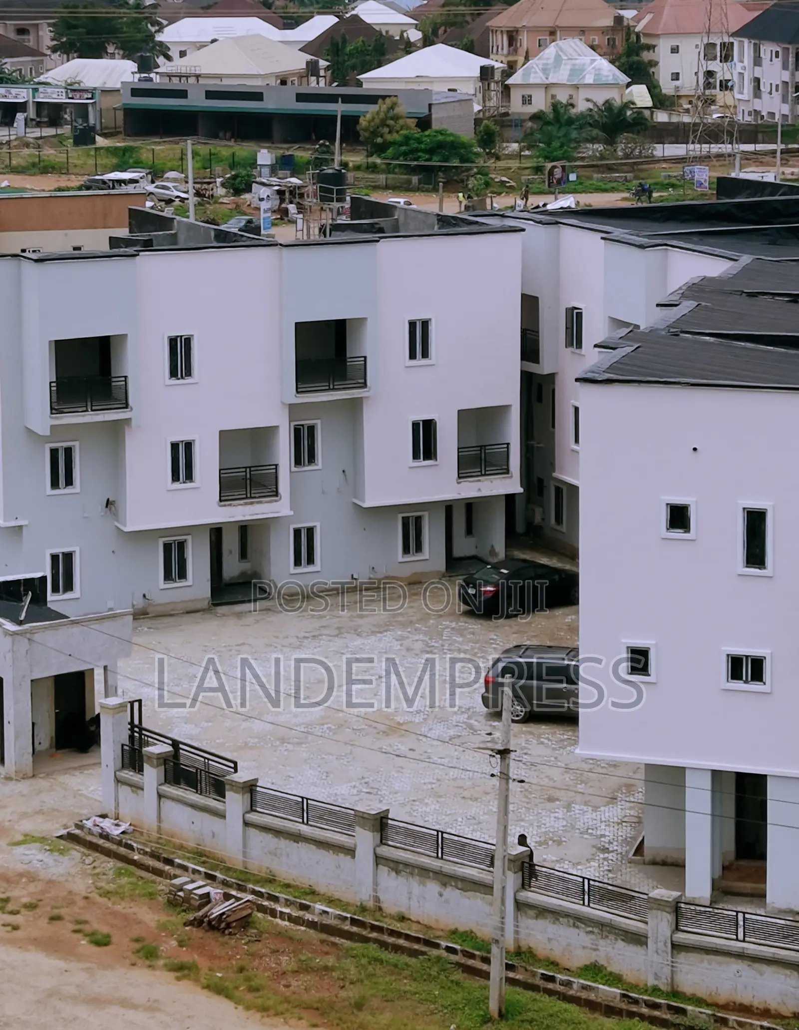 4bdrm Duplex in Brook One, Dawaki for sale