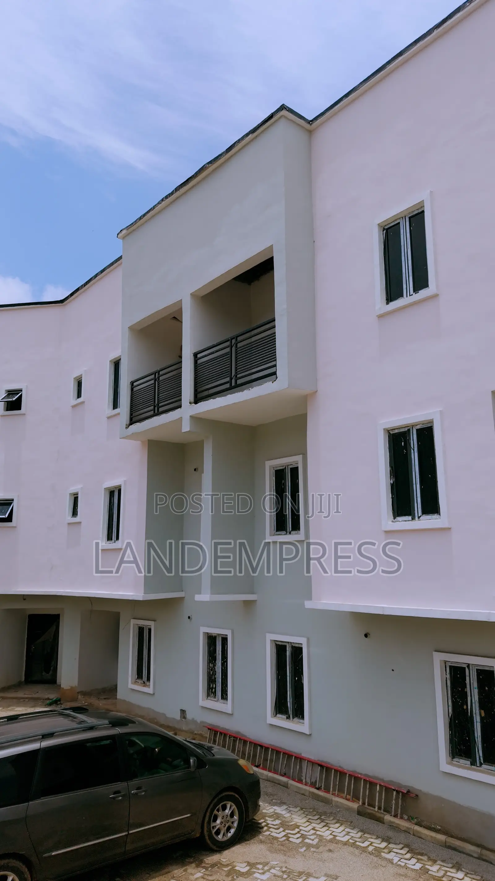 4bdrm Duplex in Brook One, Dawaki for sale