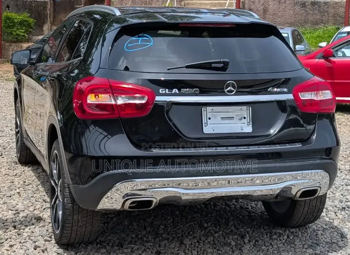 Mercedes-Benz GLA-Class 2016 Black