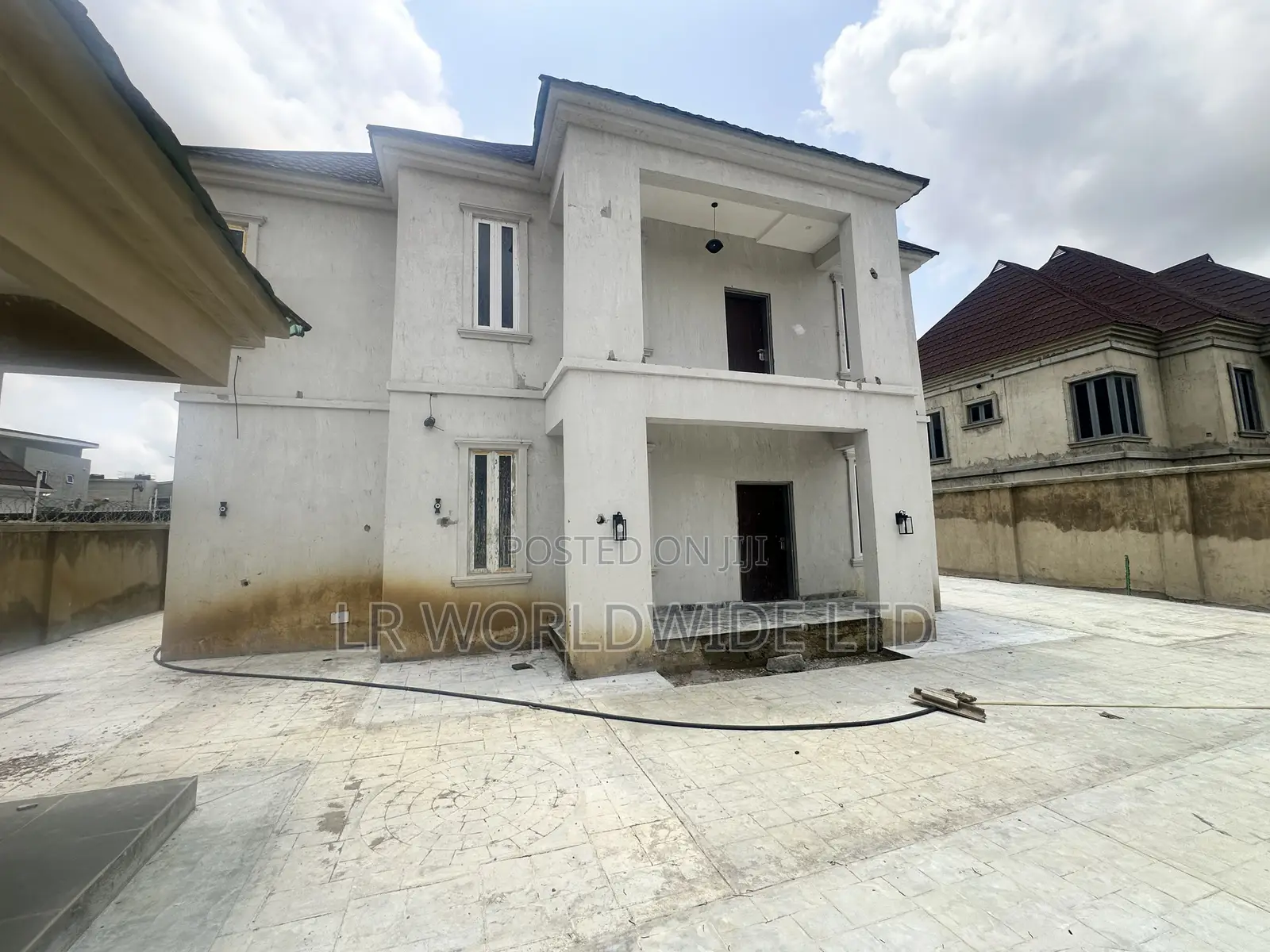 4bdrm Duplex in Lugbe District for sale