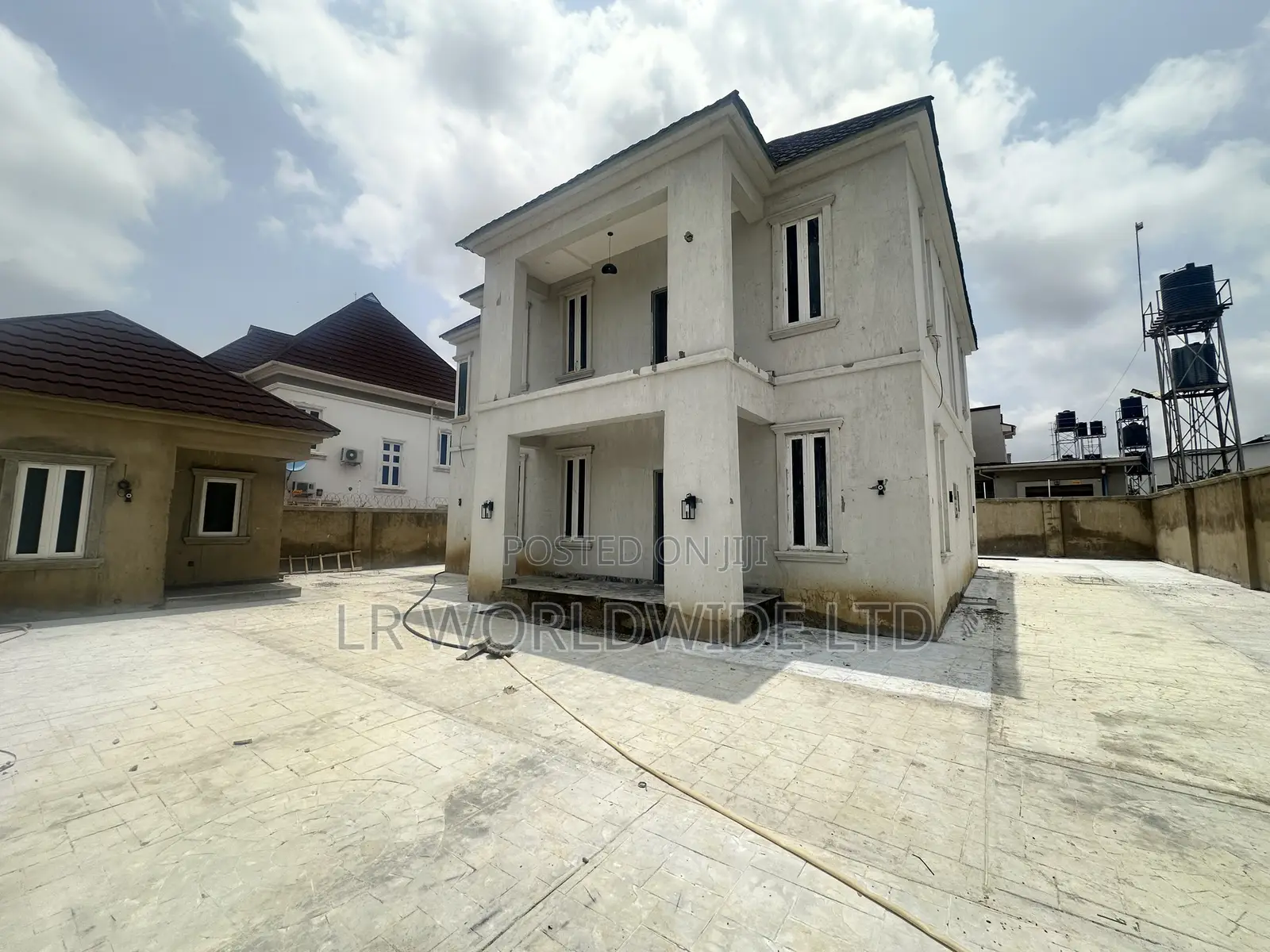 4bdrm Duplex in Lugbe District for sale