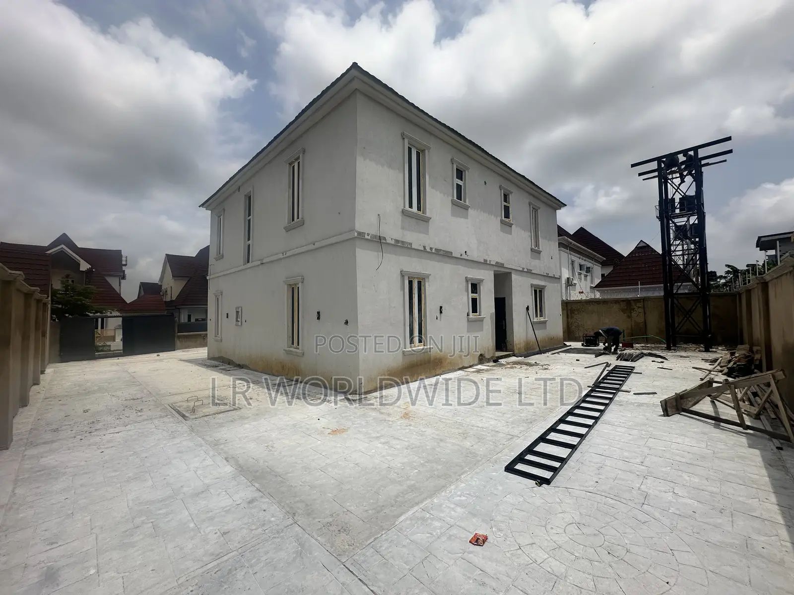 4bdrm Duplex in Lugbe District for sale