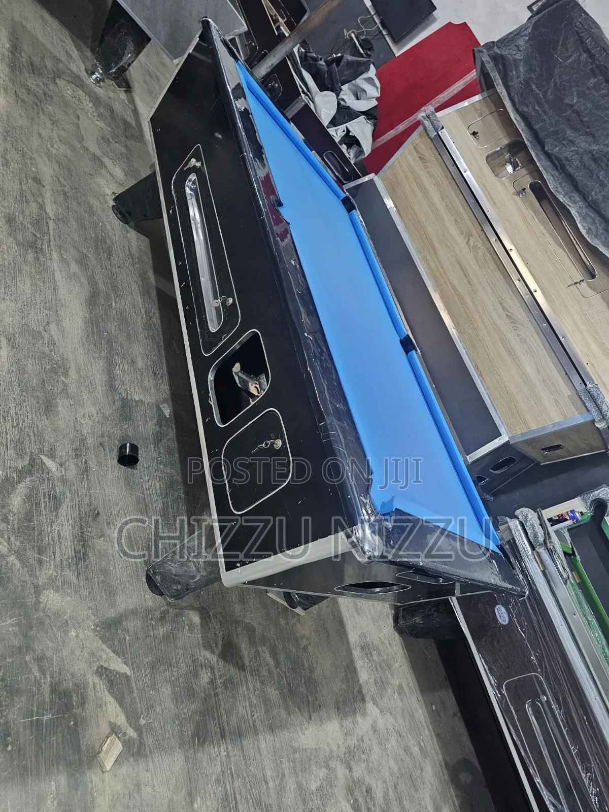 Standard Size Marble Coin Operated Snooker Table With Complete Accesso