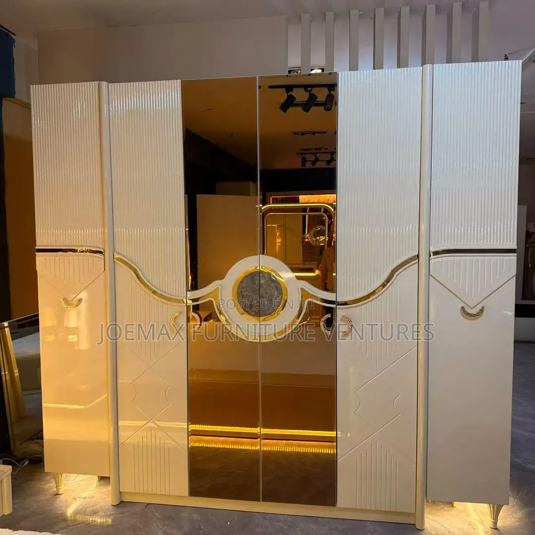 Turkey Luxurious Bed Set With Wardrobe and Dressing Mirror.