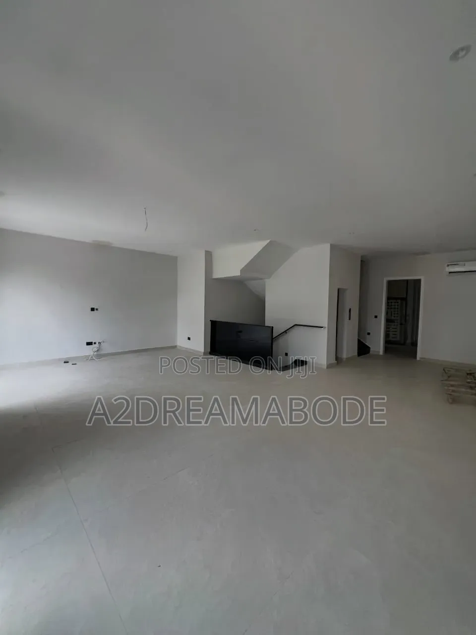 4bdrm Duplex in Ikoyi, Banana Island for sale