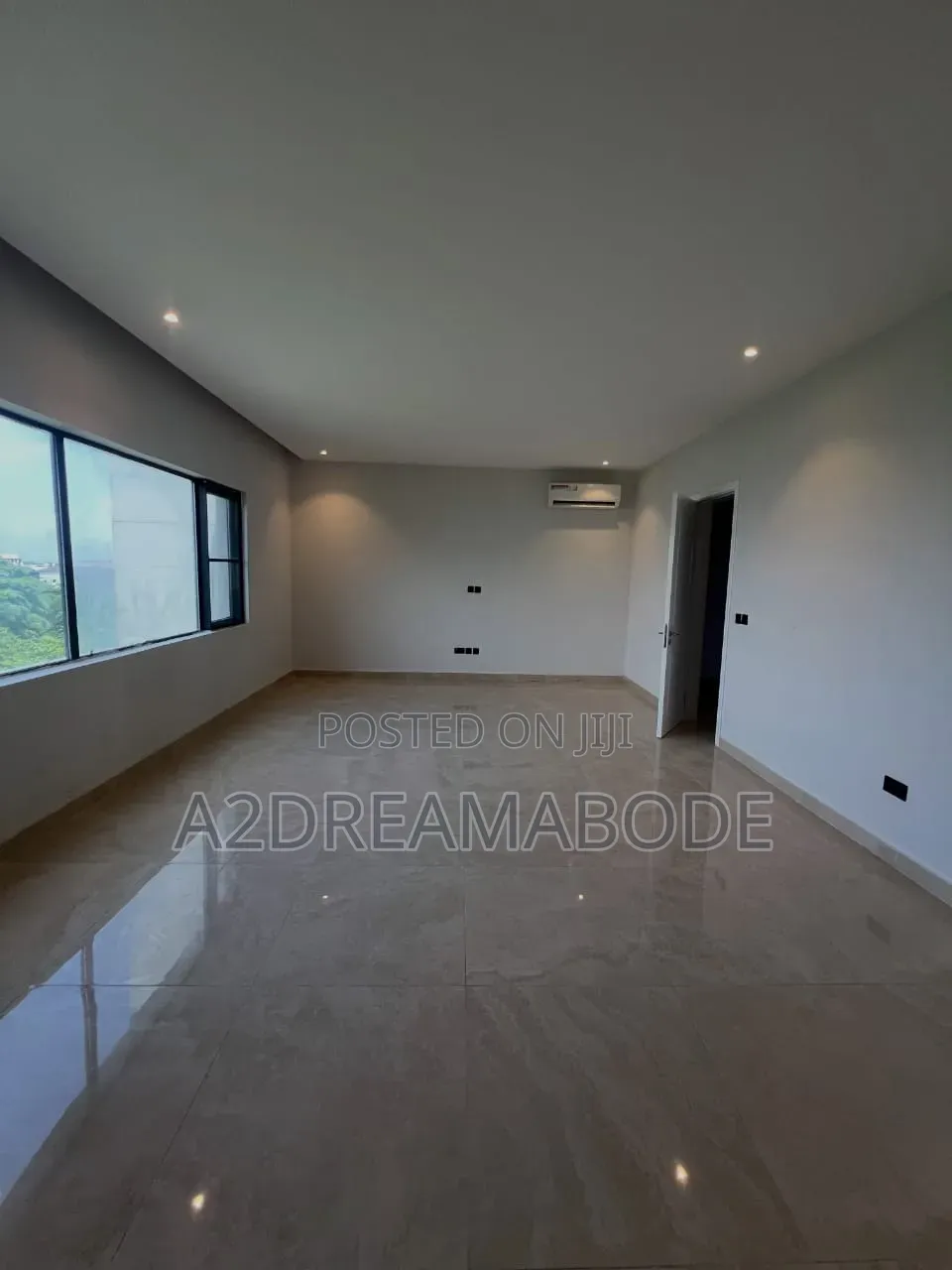 4bdrm Duplex in Ikoyi, Banana Island for sale