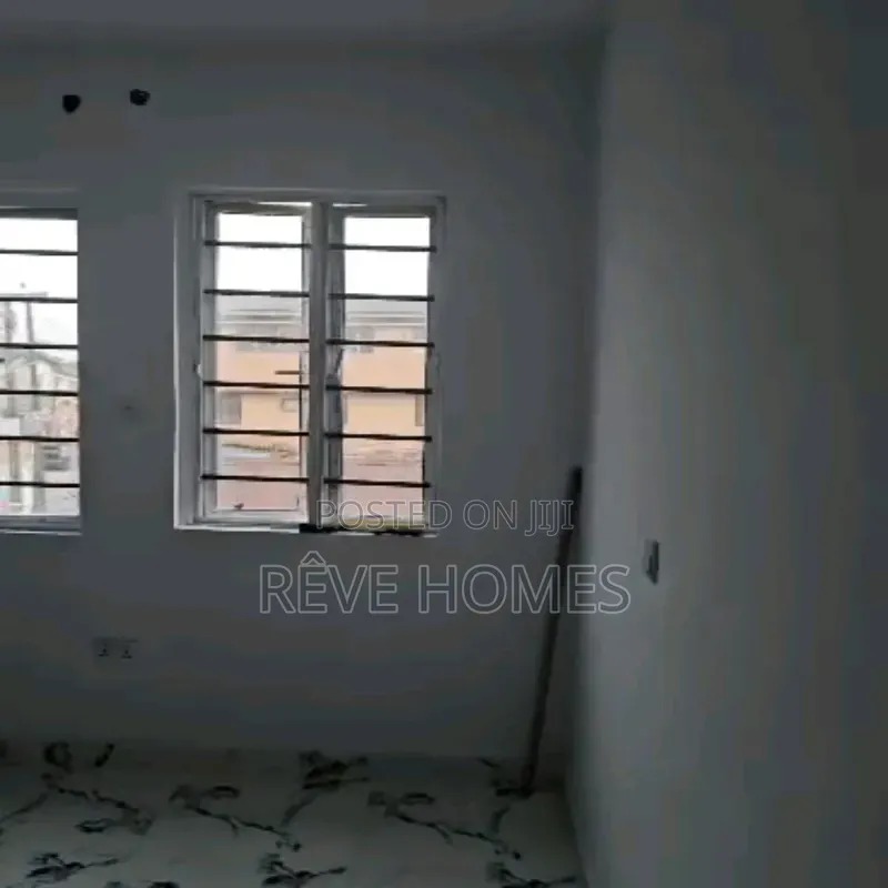 2bdrm Shared Apartment in Shomolu / Shomolu for rent