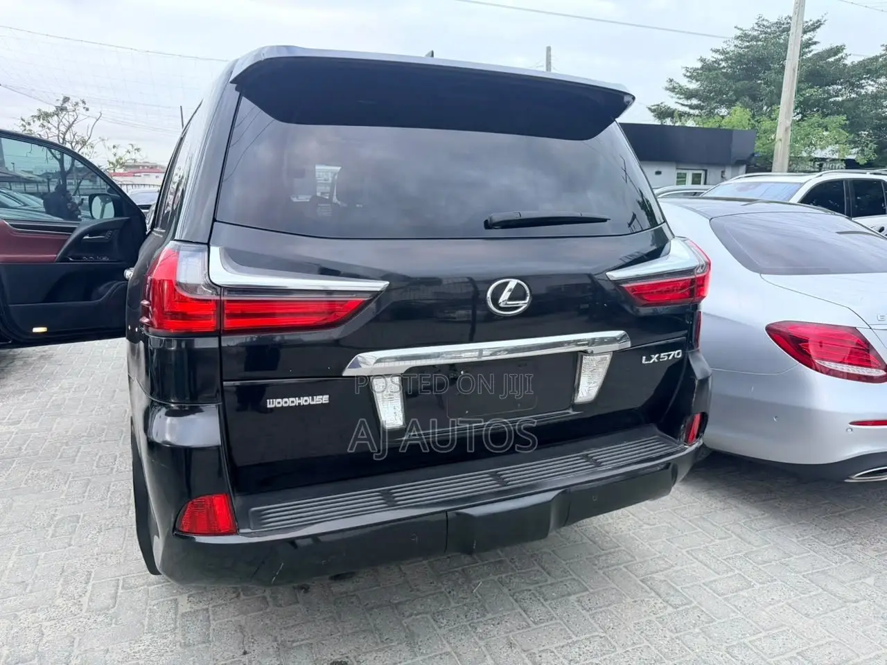 Lexus LX 2016 Black