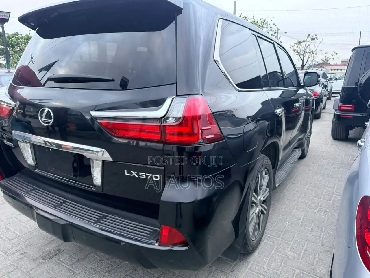 Lexus LX 2016 Black