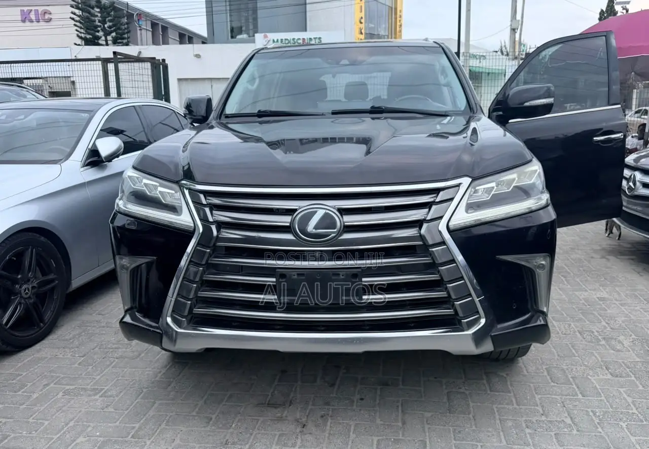 Lexus LX 2016 Black