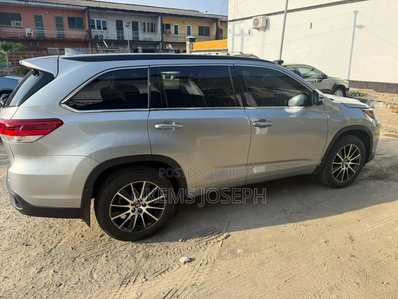 Toyota Highlander XLE 4x4 V6 (3.5L 6cyl 8A) 2017 Silver