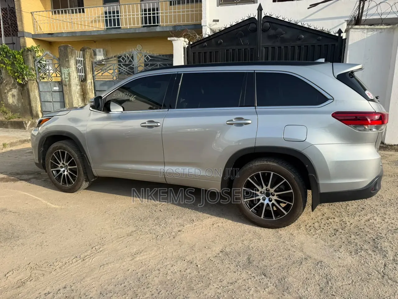 Toyota Highlander XLE 4x4 V6 (3.5L 6cyl 8A) 2017 Silver