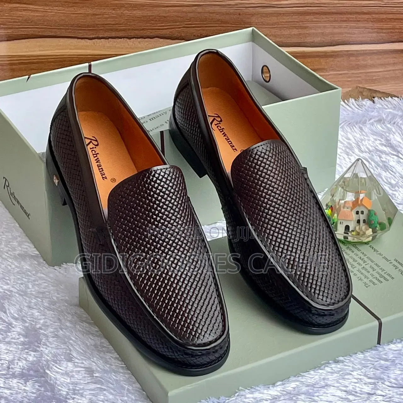 Richwanaz Men's Woven/Perforated Leather Loafers
