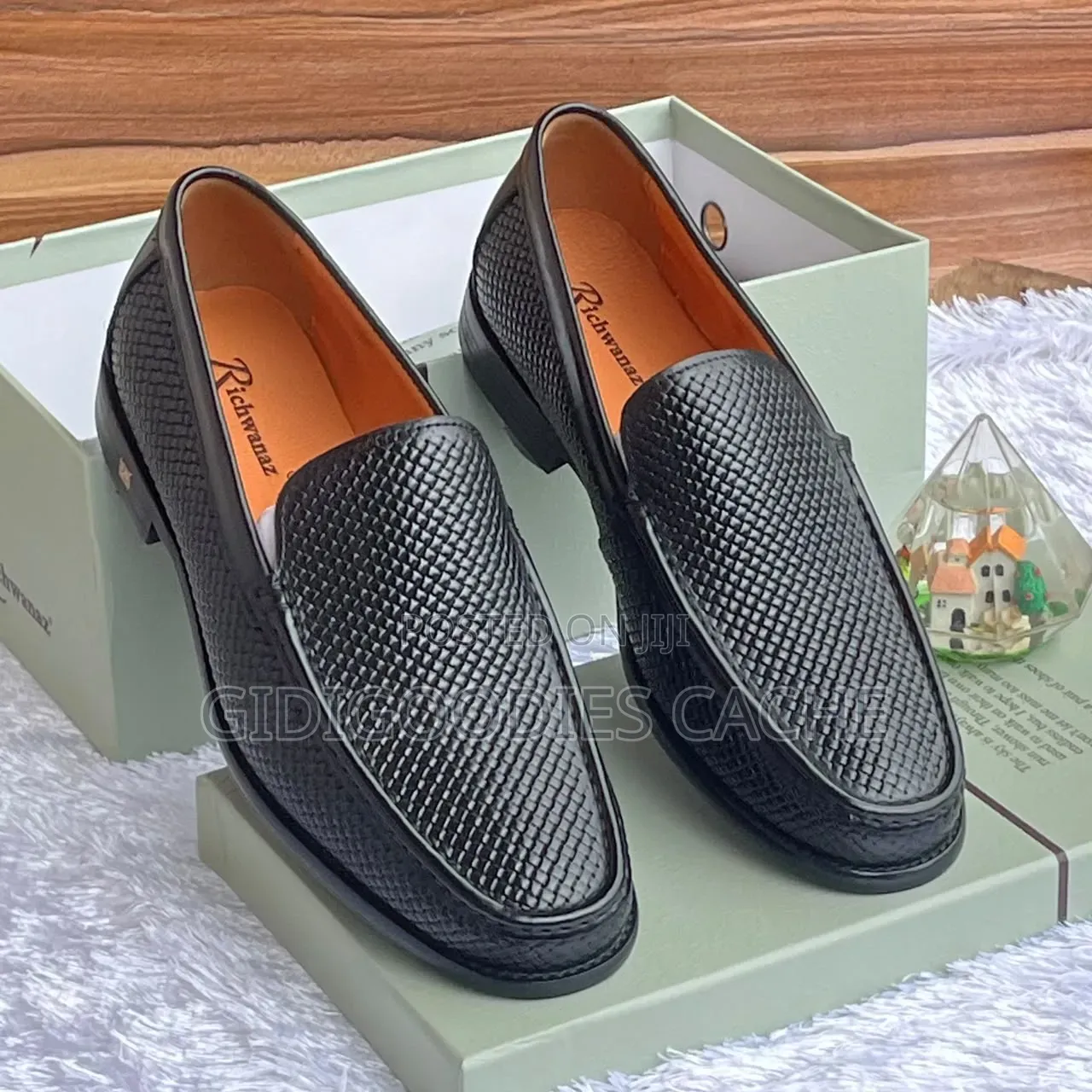 Richwanaz Men's Woven/Perforated Leather Loafers