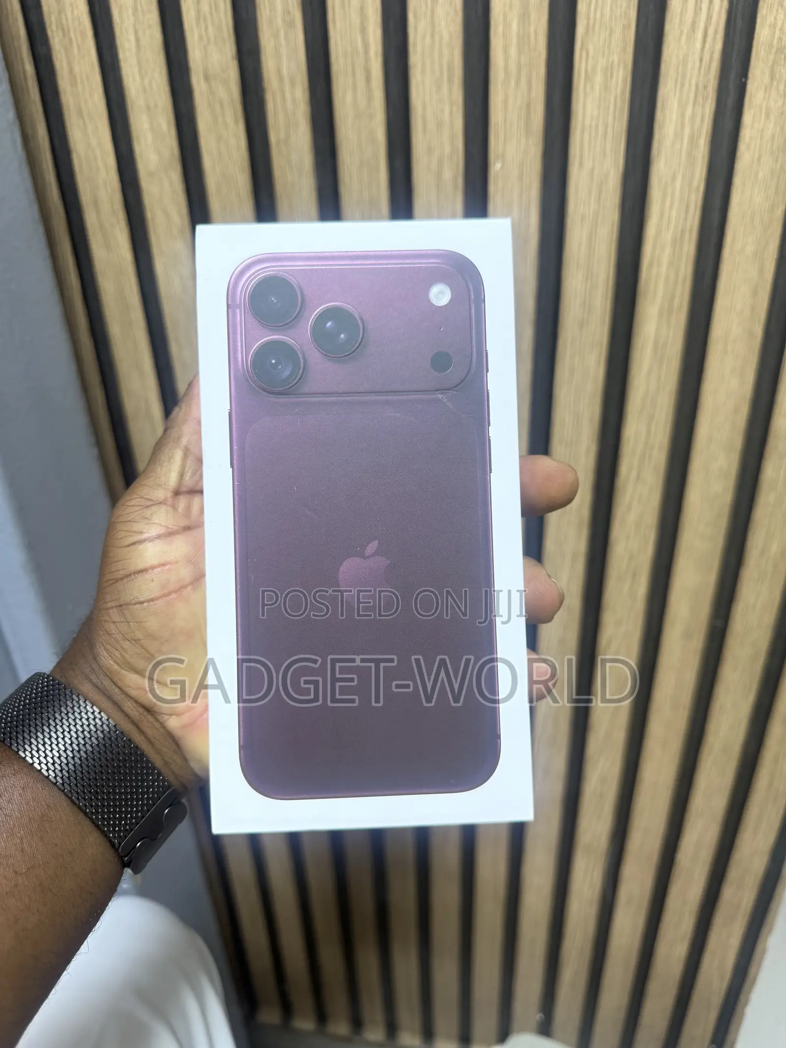 New Apple iPhone 18 Pro Max 1 TB Purple