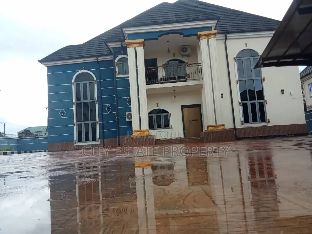 Furnished 5bdrm Mansion in Happybite, Rukpokwu for sale
