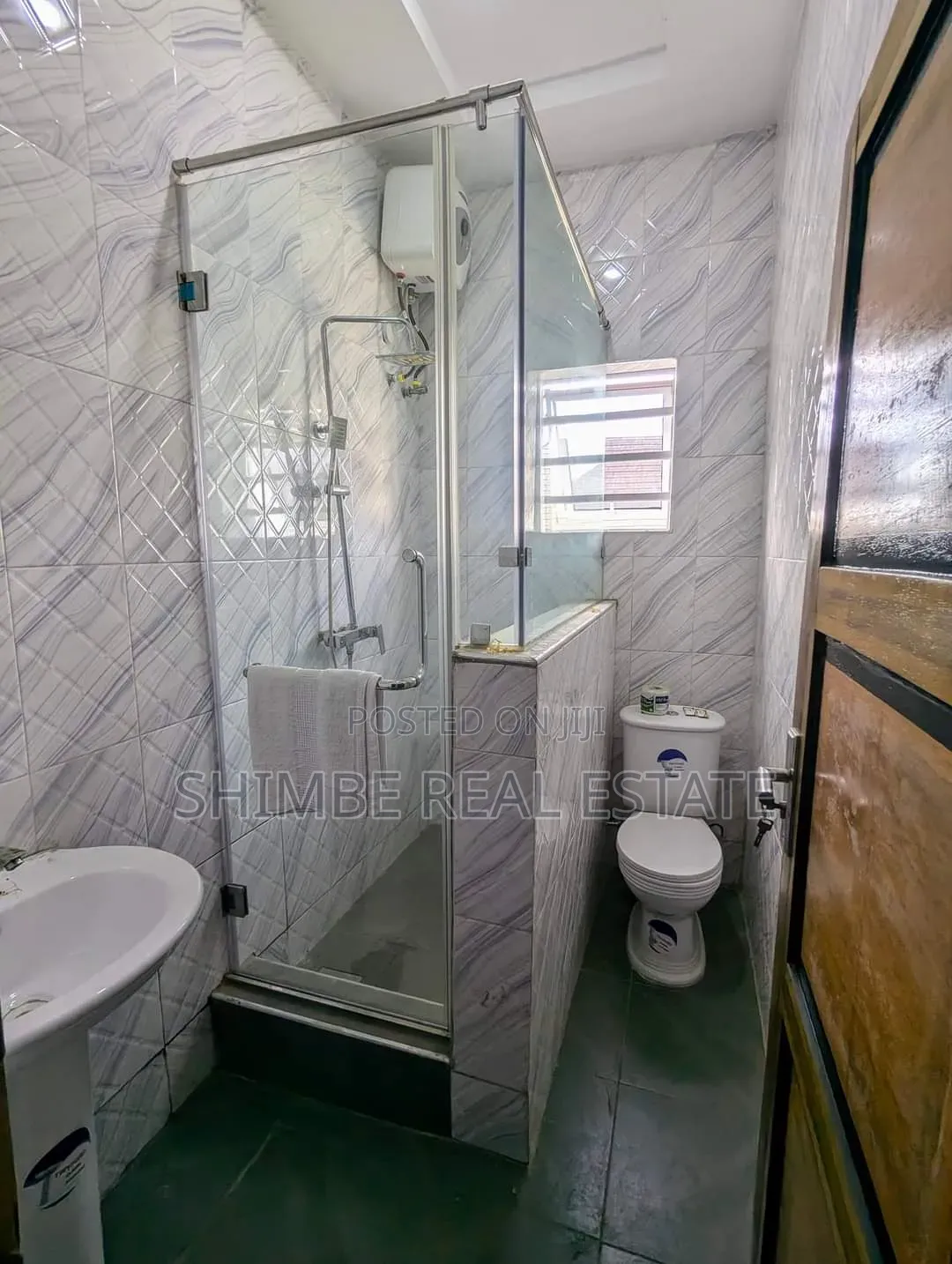 3bdrm Duplex in Shelter Afrique, Uyo for rent