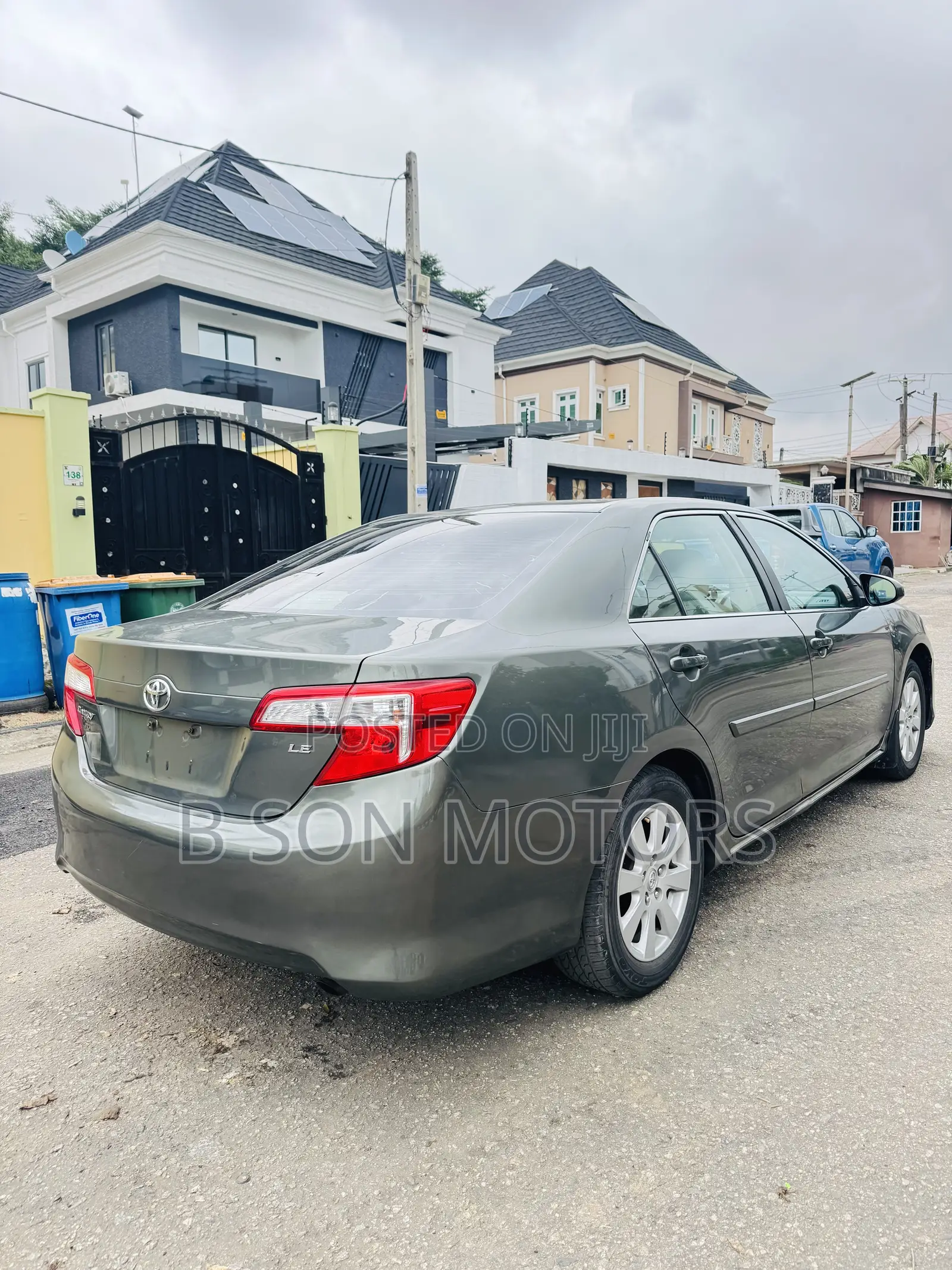 Toyota Camry LE 4dr Sedan (2.5L 4cyl 6A) 2012 Green